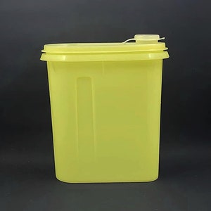 Vintage Tupperware Yellow Plastic Store & Pour Juice Container
