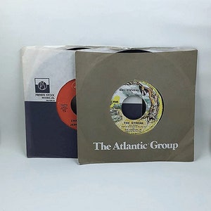 Vintage 70s Country Vinyl Lot – Jerry Lee Lewis & Ray Stevens 45 RPM Records – Classic Country Humor and Charm