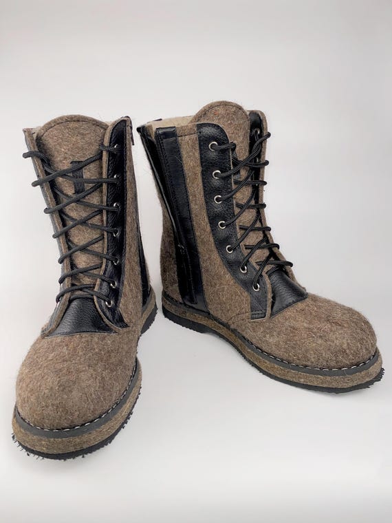 100% Natural Wool Felt Boots: Zippered, Insulated, Non-Slip Sole for Winter Hiking
