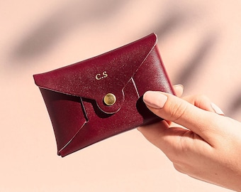 Personalisierte weinrote Leder Geldbörse Geschenk für sie / herbstliches Damen Ochsenblut kastanienbraunes Leder Kartenhalter / Geheime Nachricht Geldbörse + Initiale