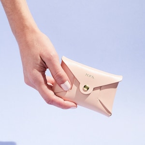 Personalisierte Leder Geldbörse Frauen / Blush Rosa Leder Geldbörse / Muttertagsgeschenk für Mama / Geheime Nachricht Geldbörse + Gold Initialen