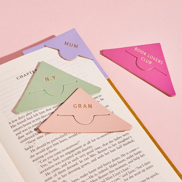 Personalised Leather Corner Bookmark / Mother's Day Gift for Book Lovers / Bookish Reading Present for Birthdays, Christmas Stocking