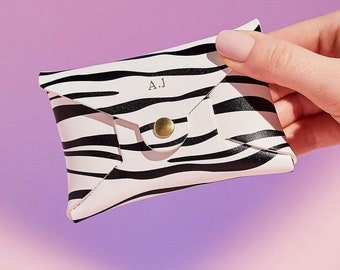 Monedero de cuero personalizado para mujer / Monedero con estampado de cebra / Regalo con estampado animal para ella / Monedero con mensaje secreto + Iniciales frustradas en oro