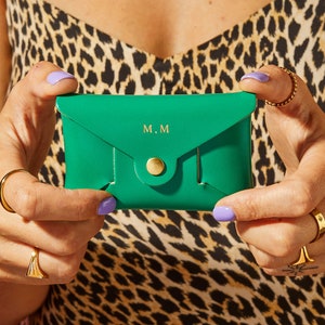 Personalised Leather Coin Purse Women / Bright Green Card Purse / Green Mother's Day Gift for Her / Secret Message Coin Purse Initials imagem 3