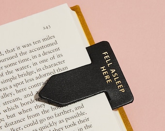 Personalised Leather Point Bookmark | Arrow Shape Bookmark | Personalized Mother's Day Present for Readers | Birthday Gift for Book Lover