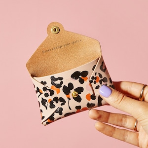Personalisierte Leder Geldbörse / Geldbeutel / Leopard Floral Tier Druck / Muttertagsgeschenk für Sie / Geldbeutel mit Geheimfach + Gold Initialen