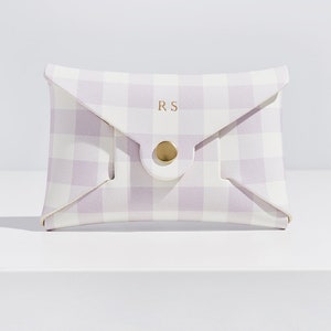 Porte-monnaie en cuir personnalisé pour femme / Porte-monnaie à imprimé vichy rose ou lilas / Cadeau pour elle / Porte-monnaie à message secret Initiales en feuille d'or Lilac gingham