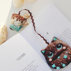 Cute Chocolate Cat Fabric Bookmark, Handmade Plush Kawaii Cat, Gift for Book Lovers, Fun Reading Accessory