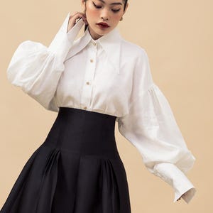 Shirt met grote kraag voor dames - loszittende damesblouse - vintage blouse - witte top met lange uitlopende mouwen
