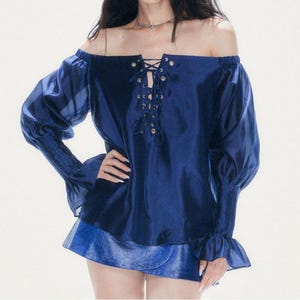 Camicetta vintage in organza con maniche lunghe - Camicetta trasparente con spalle scoperte da donna - Top con maniche a campana - Camicia estiva con laccetto al collo