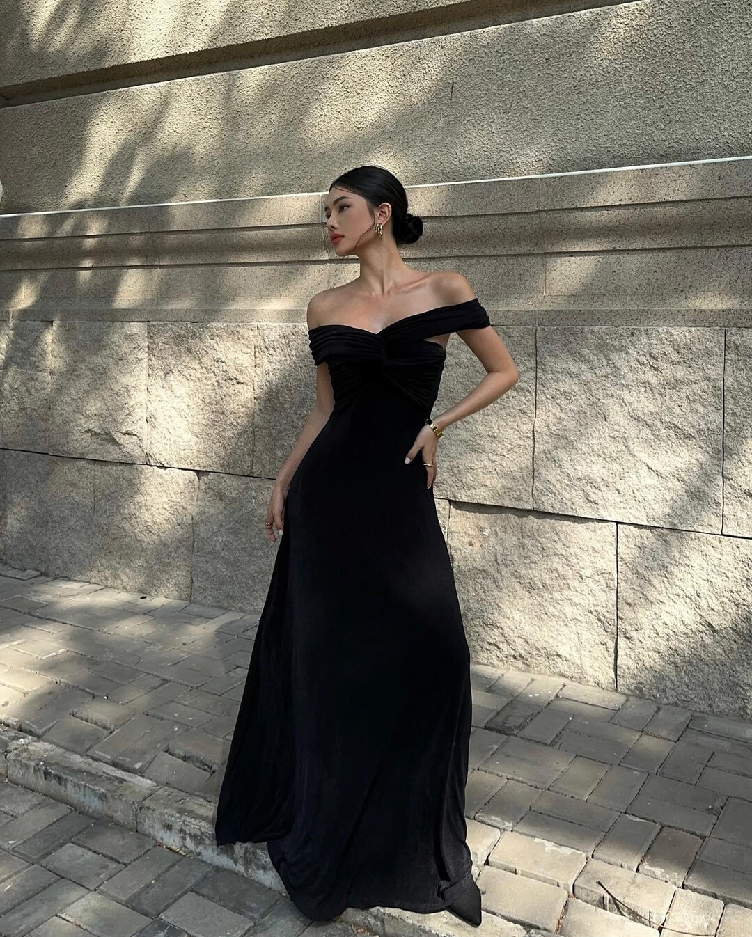 Marris off-shoulder detachable maxi wedding dress