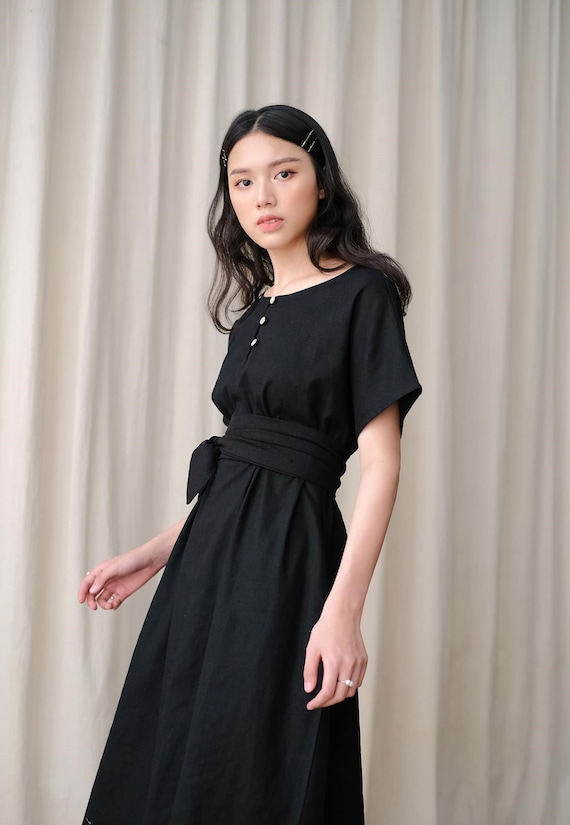 Short Sleeves Linen Dress in Midi Length / Summer Linen Dress / Linen Dress in Black / Available in 50 Colors Short Sleeves Linen Dress in Midi Length / Summer Linen Dress / Linen Dress in Black / Available in 50 Colors