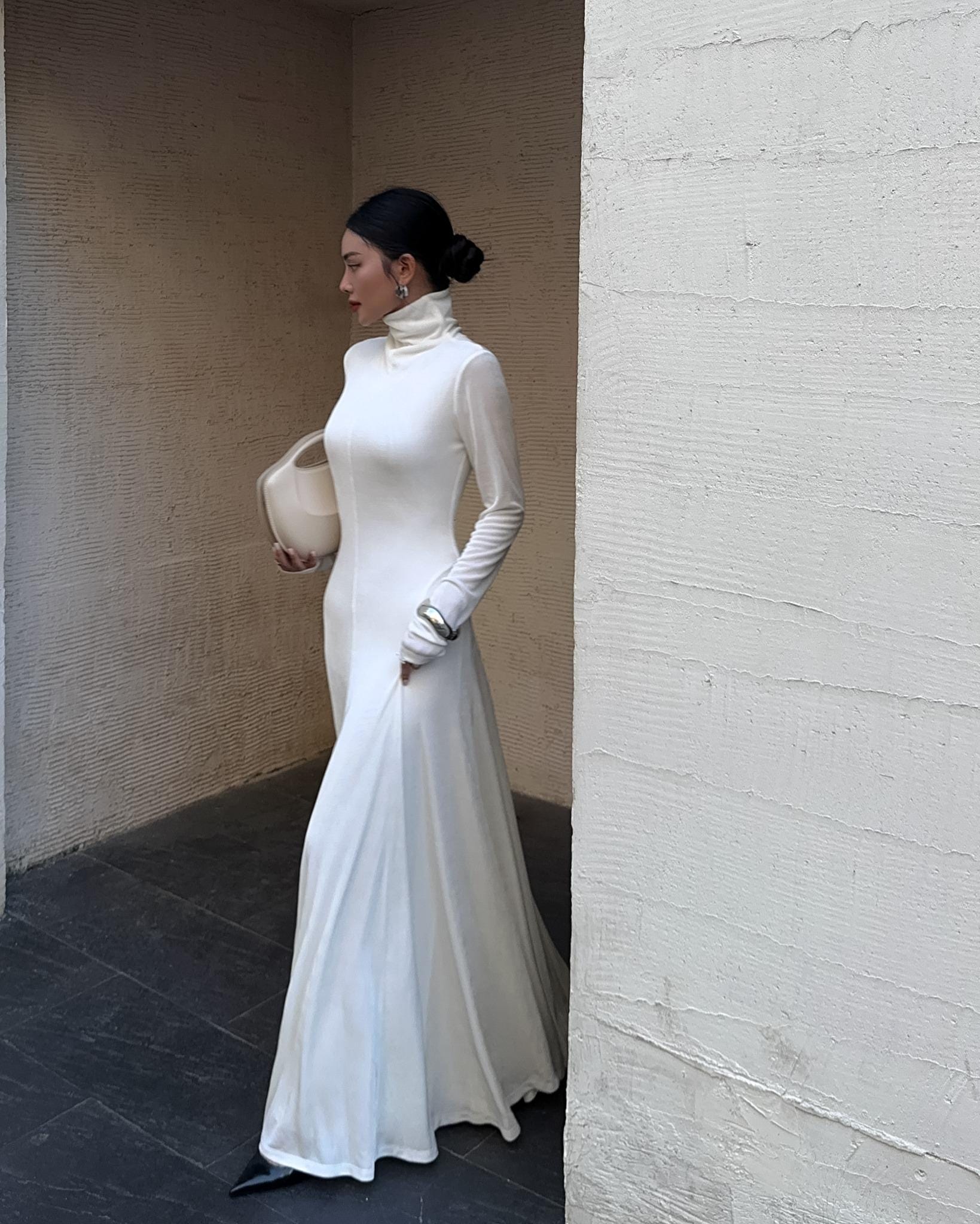 white long sleeve turtleneck bodycon dress DressStyleLabel: Bodycon Sunrise Dress | Plus Size:10 1/2 ETERNEs Long Sleeve Turtleneck
