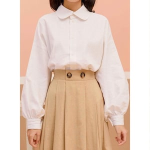 Losse linnen blouse met wijde mouwen en Peter Pan-kraag / Verkrijgbaar in 50 kleuren