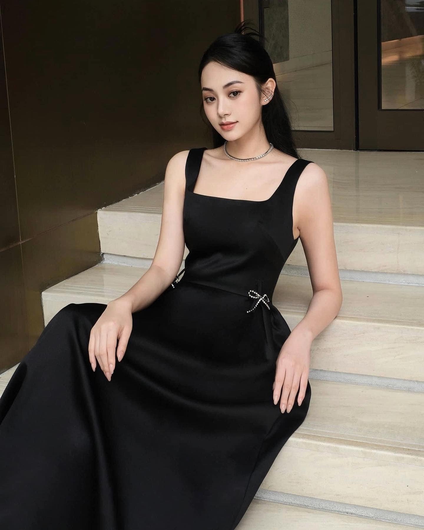 silk chiffon ruffle dress Retrofête Samara Large COLOR:SANGRIA Romantic ruffle detailing cascades INV-06ATLMART24-143 Gold Night Spark Drape