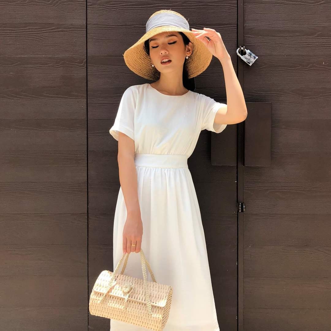 Ruched Short Sleeves A-Line Linen Midi Dress - Crew Neckline White Girl