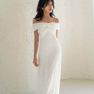 Robe Bardot - Robe longue de mariage simple torsadée sur le devant - Robe de bal - Robe d'invité pour un événement