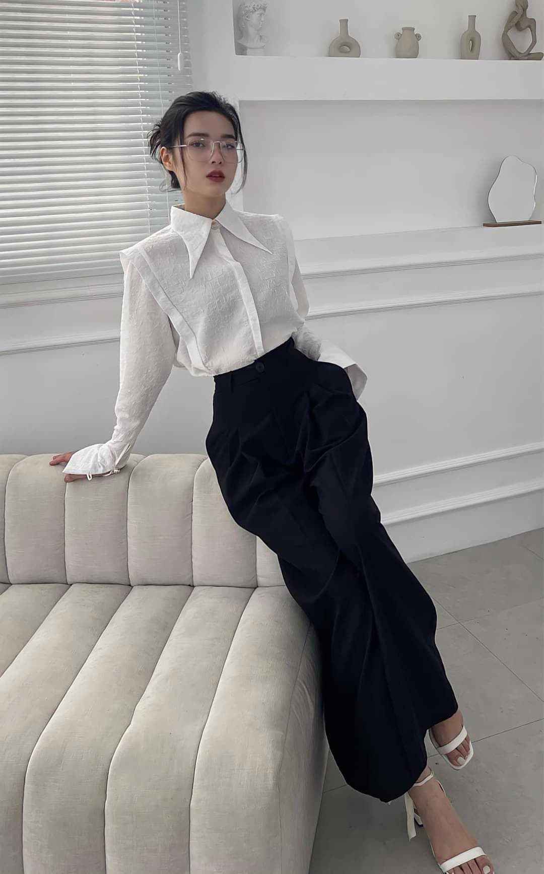 Big Pointed Collar Cotton Shirt - Women Blouse with Button up and Bishop Sleeve - Loose Cotton Shirt For Women