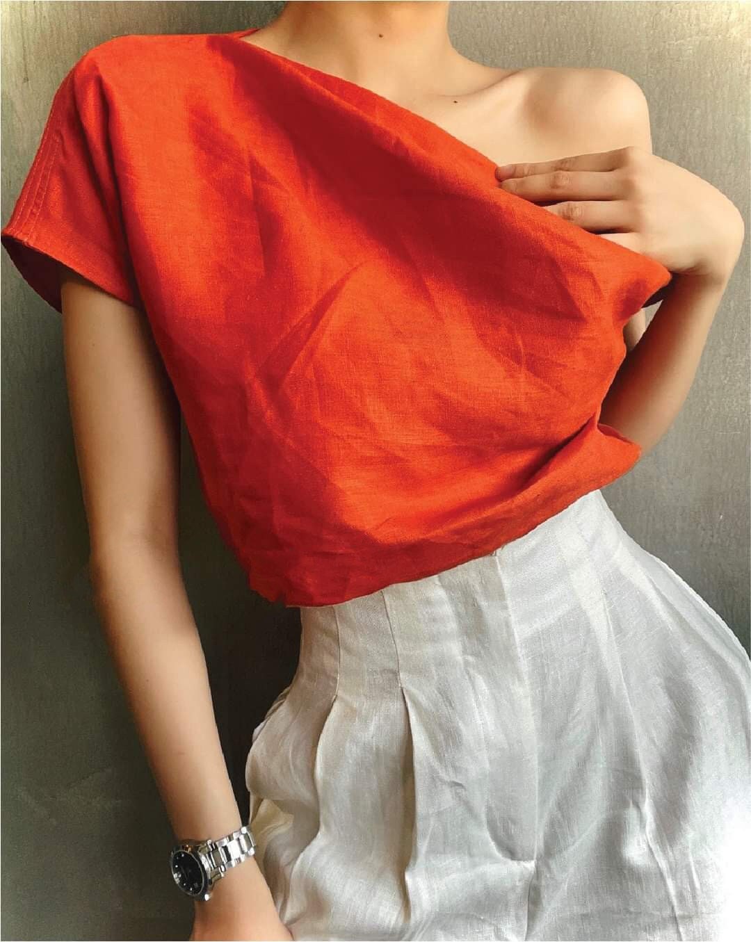 linen cold shoulder top