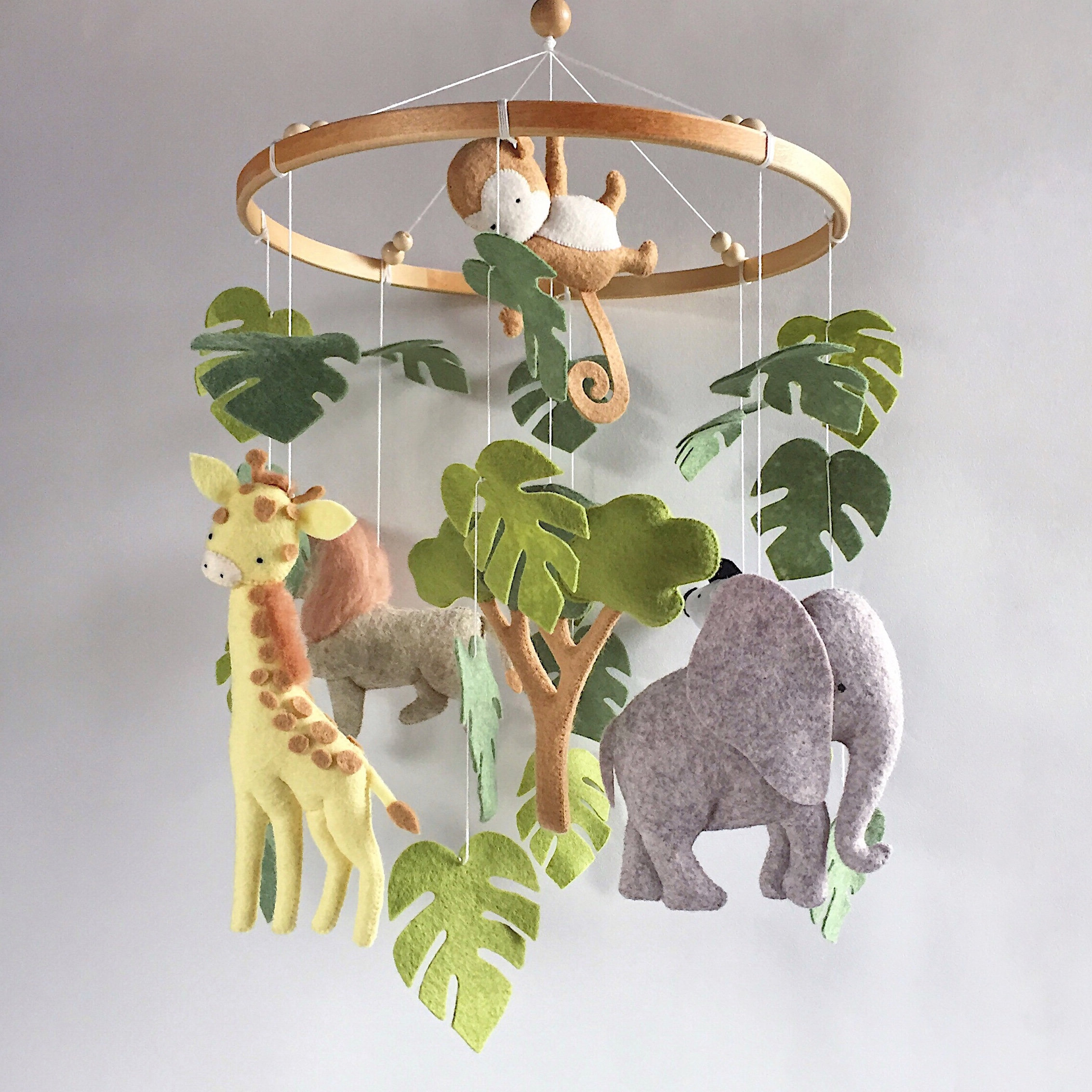 safari animal baby mobile