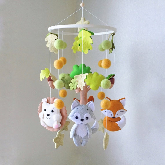 Mobile De Bebe De Bois Avec Le Renard Lours Et Le Loup Etsy