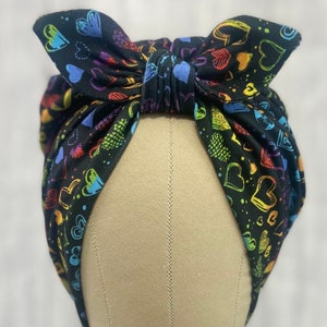 Rosie Riv Rainbow Hearts stretchy scrub cap for long hair short hair no hair fashion turban rockabilly head wrap 40s style chemo cap pride