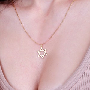 Collar de estrella de David de oro macizo de 14 quilates, colgante de estrella de David, dije de estrella de David, joyería con dije delicado, collar con placa de identificación, estrella judía religiosa