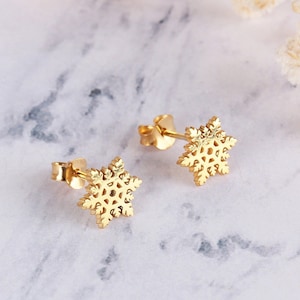 14K Solid Gold Snowflake Earrings, 14K Gold Earrings, Tiny Stud Earrings, Dainty earrings, Snowflake stud earrings, Christmas Jewelry