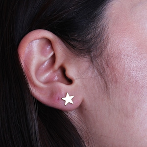 14K Solid Gold Little Gold Star Stud Earrings / Star Earrings / Gold Stars / Gold Studs / Solid Gold Handmade Jewellery, Christmas Gifts