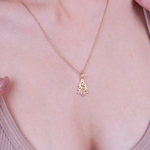 Collar de árbol de oro macizo de 14 quilates, collar de pino de oro auténtico, joyería navideña de oro, collar con letra, dije de árbol de Navidad, collar con barra con nombre