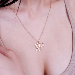 Colar de pingente de esquilo de ouro sólido 14K, pingente de contorno de esquilo de ouro real, joias de animais, joias de esquilo, colar de nome, colar de floresta
