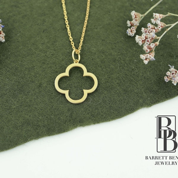 Classic Lace Clover Necklace
