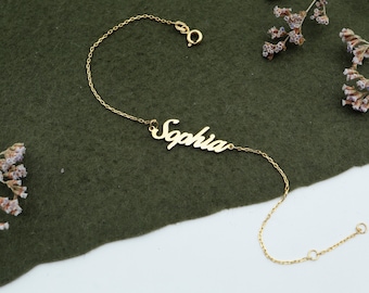 Pulsera con nombre en oro macizo de 14 quilates: regalo de joyería personalizado para San Valentín.