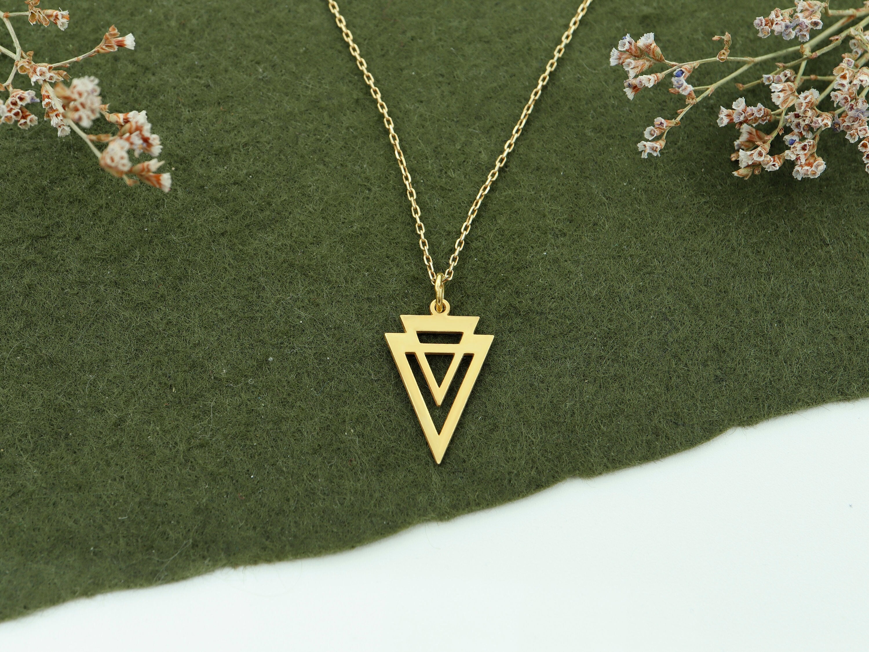 ネックレス・ペンダント Mini Triangle N-dia Pendant Necklace #2705 (10K Gold) Triangle Sundial Necklace | tinOm | Women's Jewelry | Kinzzi