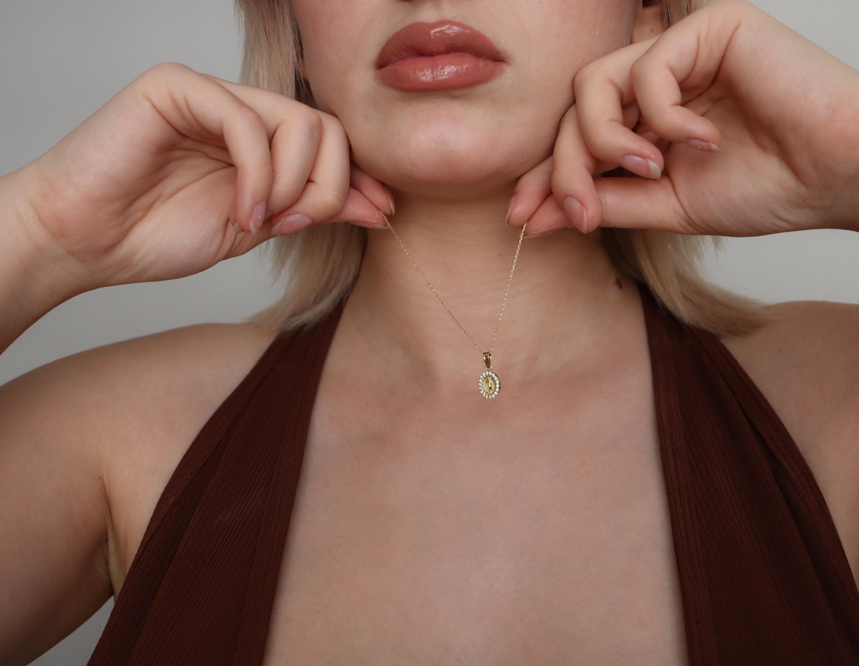 14K Gold Virgin Mary Necklace: Religious Protection Pendant Valentines ...