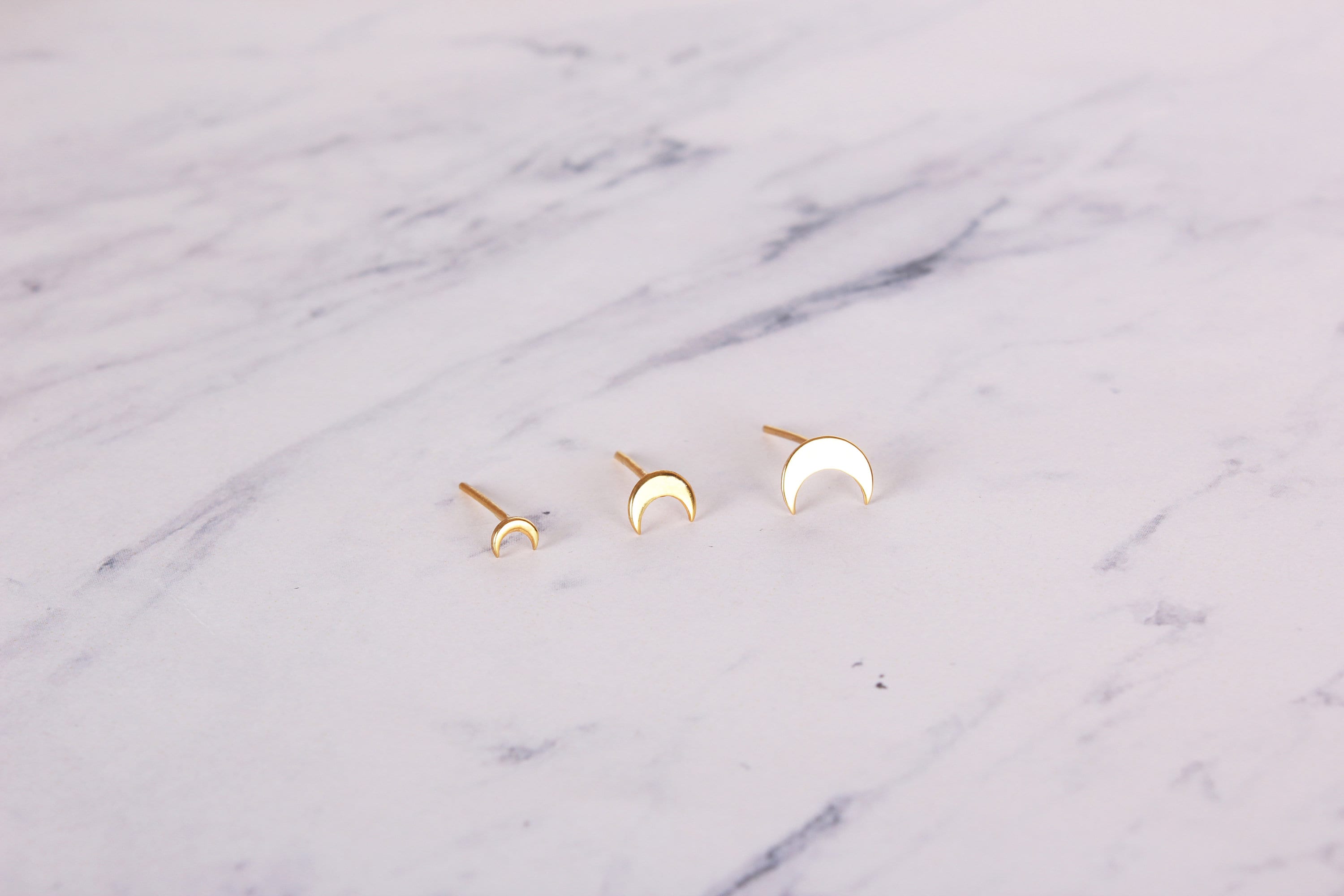 14K Solid Gold Moon Earrings Gold Crescent Moon Stud Etsy