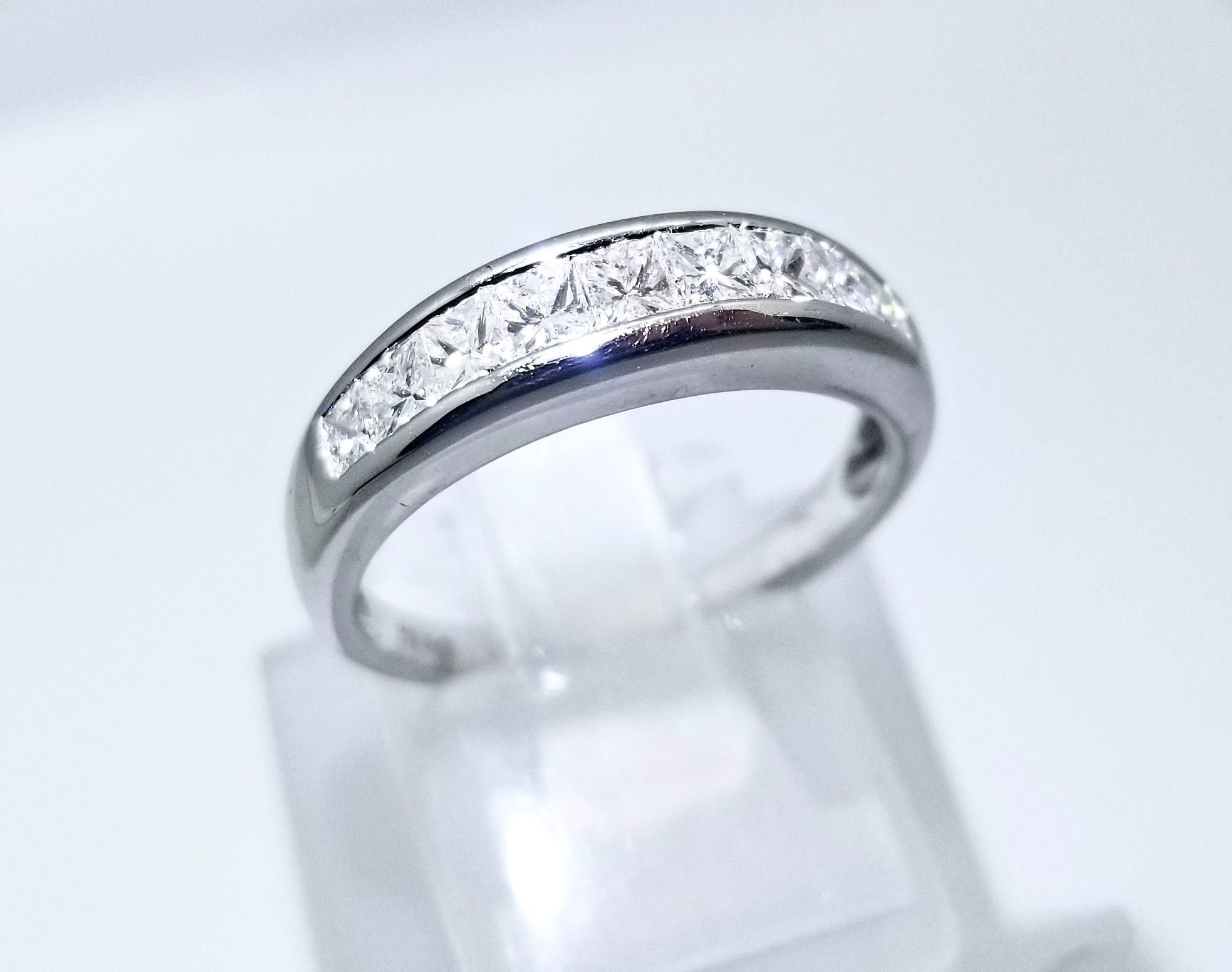 Prellung Erdbeben Fernsehgerät engagement rings amsterdam Wandschrank