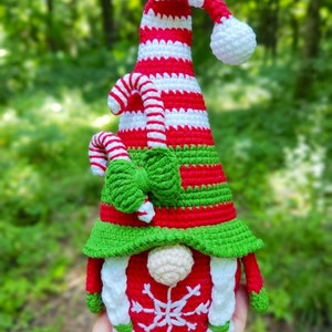 Christmas gnome girl, Crochet gnome amigurumi pattern, gnome Santa, Crochet PDF pattern English_US terms, Deutsch image 2