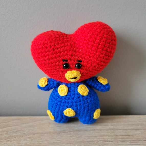 K-pop character crochet heart Tata