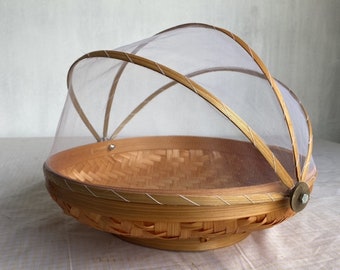 Bread Basket Bamboo Food Tray with Mesh Net Cover Fruit Bowl Storage Vegetable Wood Basket with Folding Lid Ati-insect Wicker Basket Gift