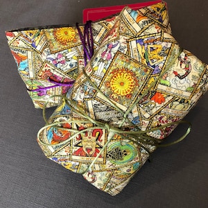 Tapete reversível acolchoado para tarô/altar ou jogador