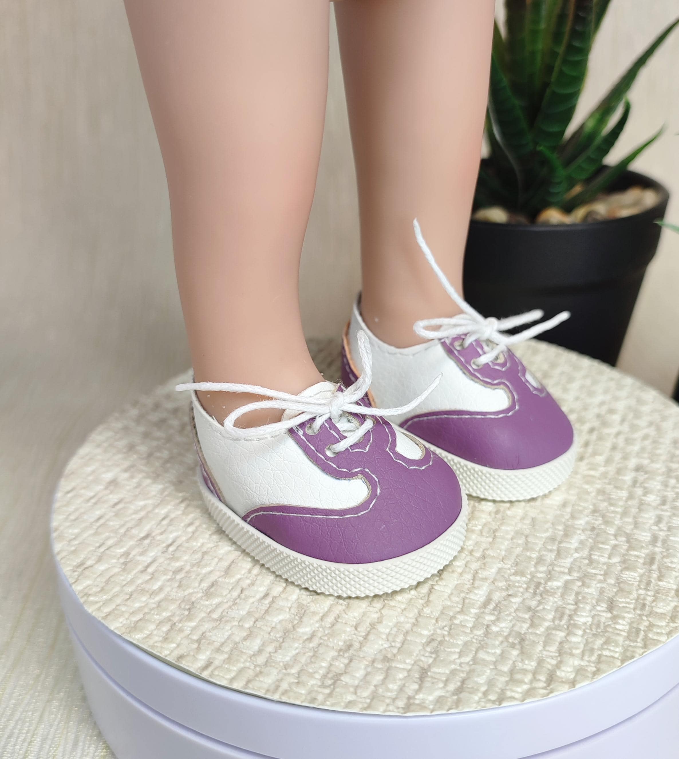 Handmade Faux Leather Doll Sneakers for 30cm Mia Doll, Adult Collector Shoes (Ages 14+)