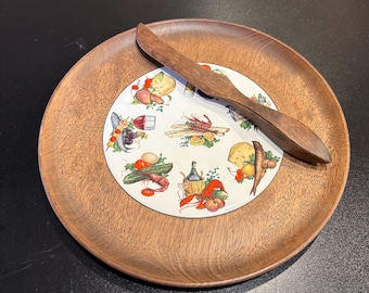Tagliere per formaggi Woodbury Woodward tornito a mano con coltello