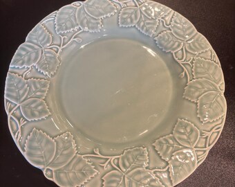 Bordallo Pinheiro Strawberry Leaves Celadon Green 10.75 inch Dinner Plate