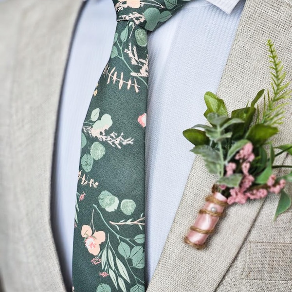 Eucalyptus green floral tie, sage green floral tie, Men's green necktie, sage wedding theme tie, groomsmen sage tie, Eucalyptus tie