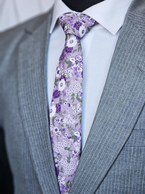 lavender color tie