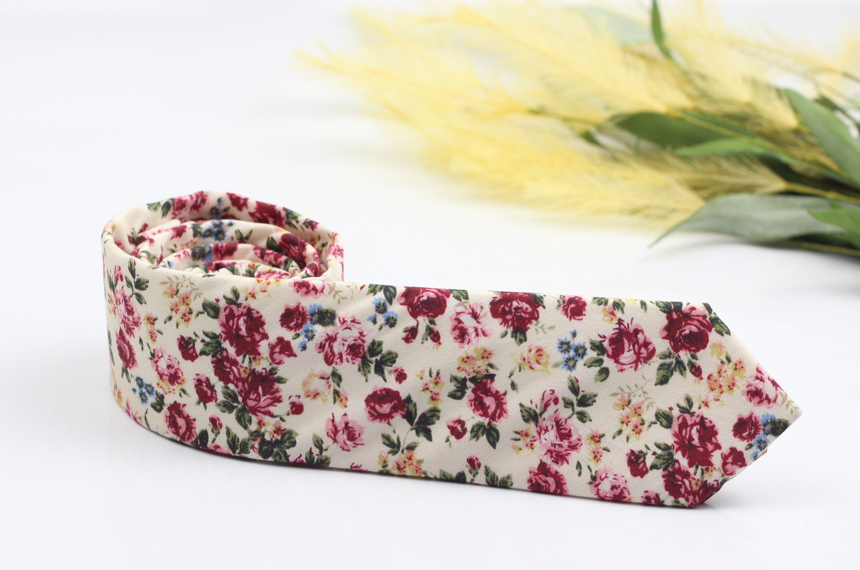 burgundy and cream tie