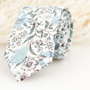 Pastel Blue floral wedding tie, White, blue and grey floral tie, wild flowers tie, light blue, dusty blue floral tie, blue boho wedding tie