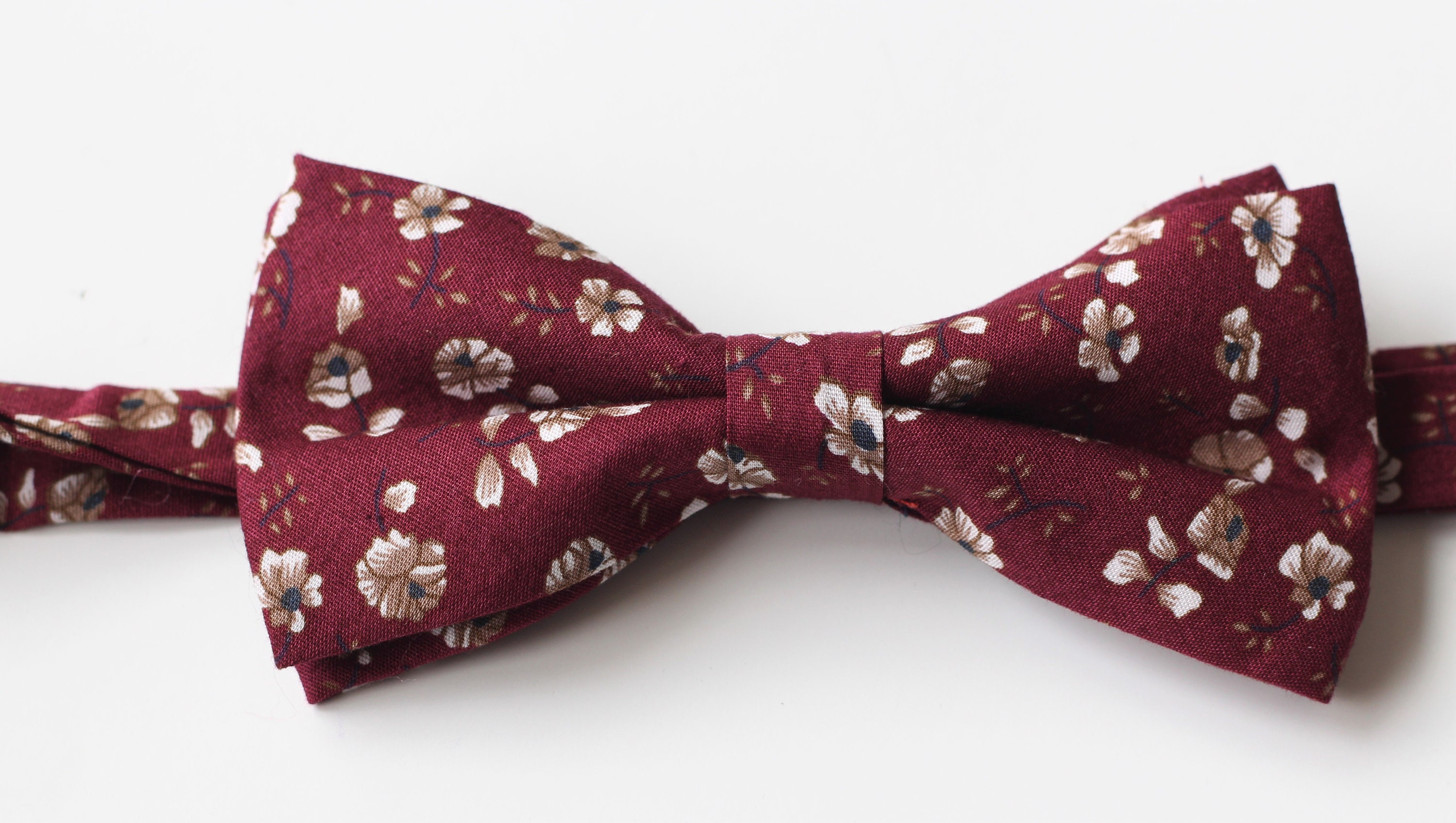 burgundy flower tie