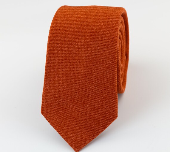 Set Di Cravatta Da Uomo, Pochette E Spilla, Cravatta Monocolore Per Abo Da Festa, 24 Colori Disponibili, Cravatta Con Fazzoletto E Spilla, Set Di Tre Pezzi Per Moda E Eventi Da Uomo - Foto 2